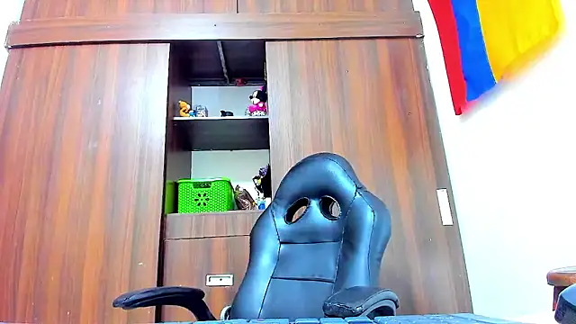 Dreamastercum  online show from February 17, 12:15 pm