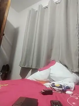 Snapshot of jimmylouies99 chatting on March 3, 3:06 am jimmylouies99 online show from March 3, 3:06 am