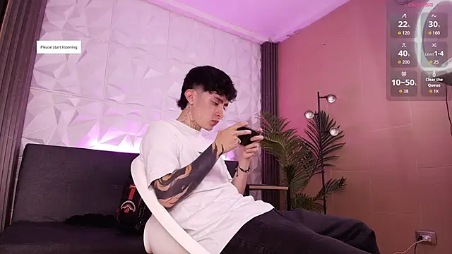 troy rouge online show from November 25, 7:16 pm