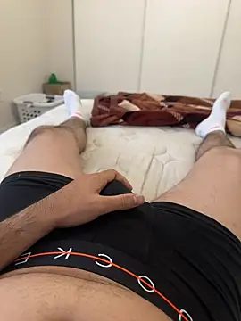 njariwala6 online show from April 13, 11:05 pm