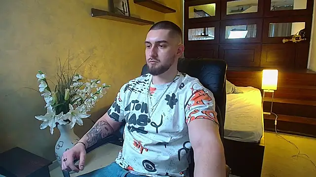 Snapshot of MatiasDean chatting on March 16, 5:47 am MatiasDean online show from March 16, 5:47 am