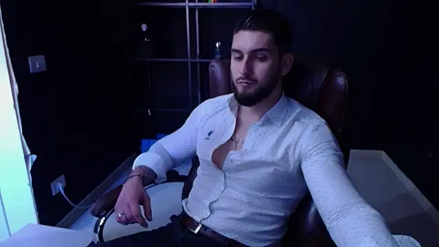 Snapshot of MatiasDean chatting on October 20, 10:41 am MatiasDean online show from October 20, 10:41 am