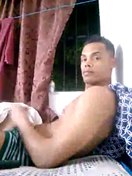 javier0990 online show from February 14, 8:20 am