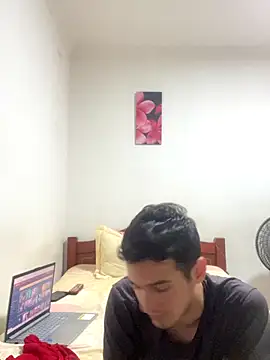 Snapshot of Thiagobb7 chatting on September 30, 10:13 pm Thiagobb7 online show from September 30, 10:13 pm
