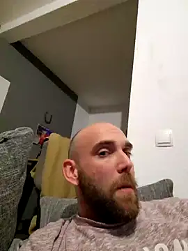 Smokeym123 online show from March 19, 11:25 pm