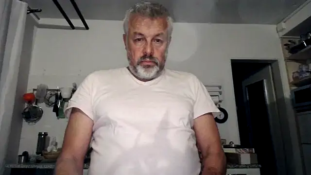 Berg Boy online show from October 18, 11:31 pm