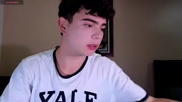 lukeboyce33 online show from March 22, 11:21 pm