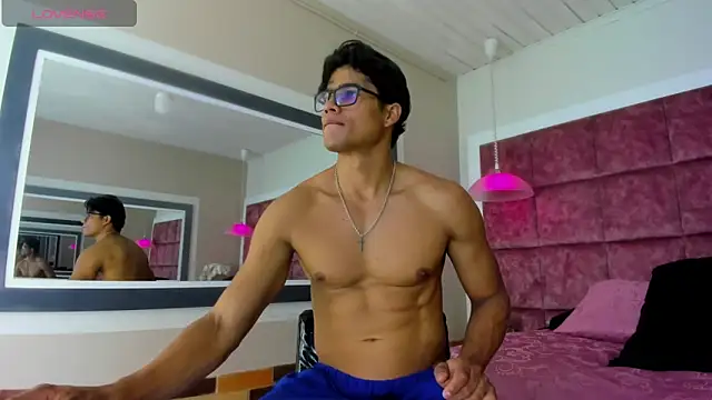 Snapshot of Christian_Musclet4 chatting on March 18, 1:23 pm Christian Musclet4 online show from March 18, 1:23 pm