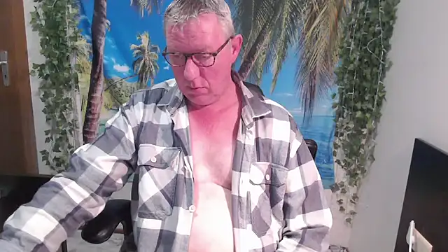 JamesBauer online show from December 18, 4:41 am