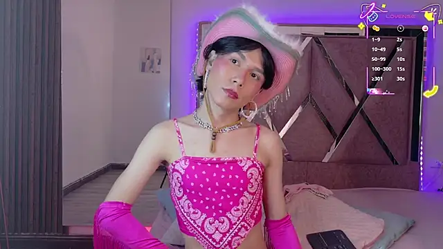 Ash Femboy online show from November 8, 9:51 pm