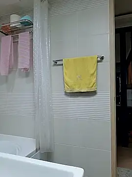 woonee827372 online show from November 26, 8:50 am