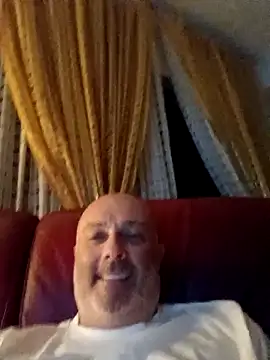 Snapshot of Alexis_Bull chatting on September 27, 11:24 pm Alexis Bull online show from September 27, 11:24 pm