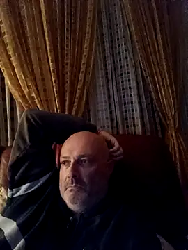 Snapshot of Alexis_Bull chatting on October 18, 10:26 pm Alexis Bull online show from October 18, 10:26 pm