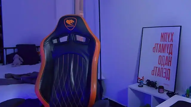 DanyDavis online show from October 19, 6:44 pm