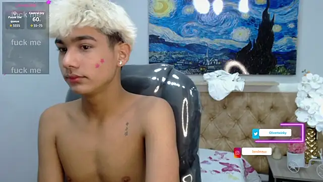 OliverTwinky online show from September 30, 9:18 pm