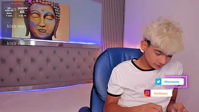 OliverTwinky online show from September 28, 2:15 pm