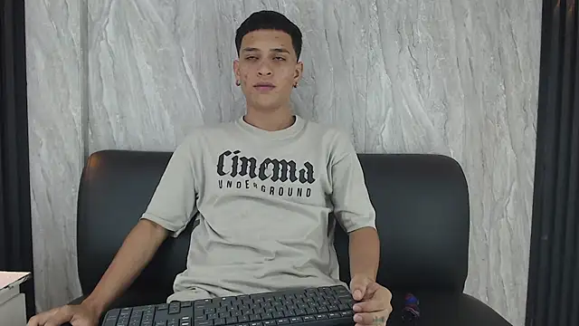 Snapshot of Matt_Ruso chatting on September 29, 12:42 am Matt Ruso online show from September 29, 12:42 am