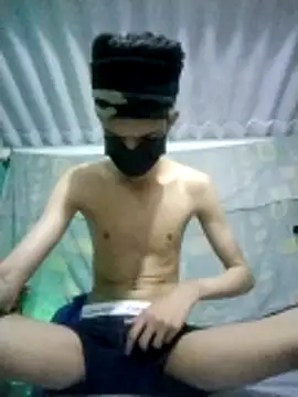 HannanKhan25 online show from March 4, 7:32 pm