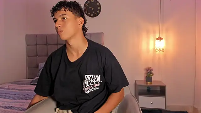 Santy Stump online show from October 20, 8:35 pm