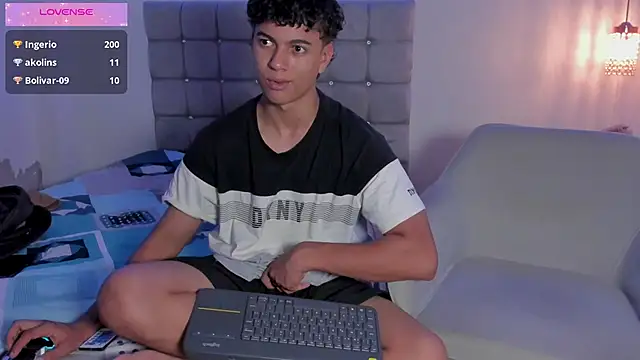 Santy Stump online show from September 11, 9:14 pm