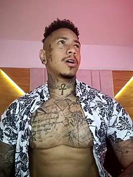 Snapshot of David_tatto1 chatting on October 22, 3:10 am David tatto1 online show from October 22, 3:10 am