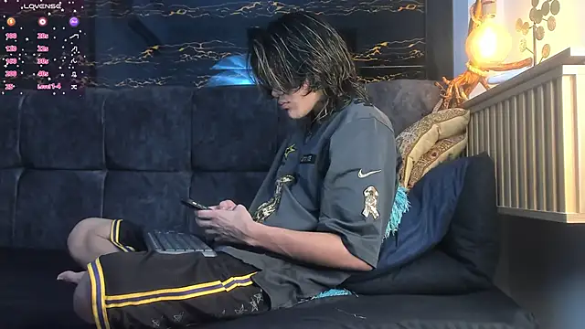 Diamond twink online show from November 26, 3:53 am