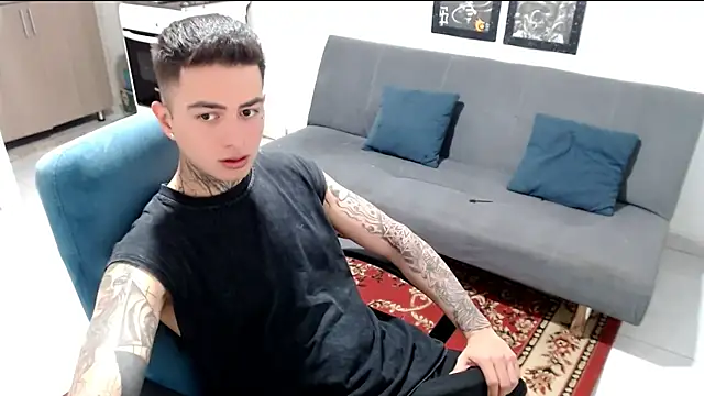 santii ss online show from December 19, 3:31 pm