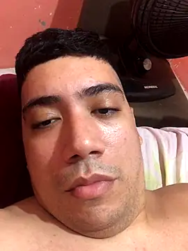 Snapshot of Paulo199117 chatting on October 16, 7:22 pm Paulo199117 online show from October 16, 7:22 pm