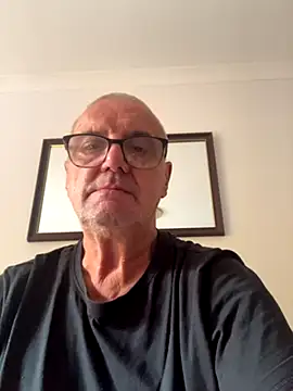 mke1874 online show from October 18, 9:25 am