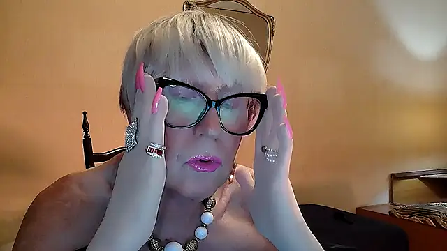 Snapshot of ROBY_SWEETHOT chatting on October 4, 10:36 pm ROBY SWEETHOT online show from October 4, 10:36 pm