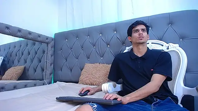 Snapshot of Sebalexis7 chatting on October 3, 3:11 am Sebalexis7 online show from October 3, 3:11 am