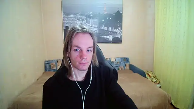 Snapshot of AdamDickens chatting on September 26, 8:28 pm AdamDickens online show from September 26, 8:28 pm