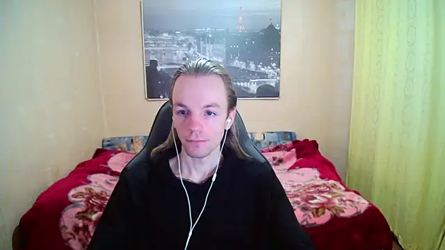Snapshot of AdamDickens chatting on September 27, 9:34 pm AdamDickens online show from September 27, 9:34 pm