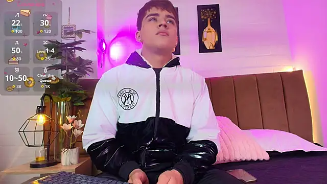 Lucass love online show from February 20, 4:53 am