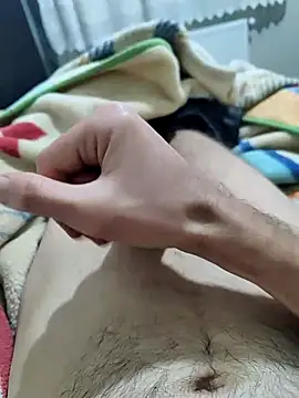 emrekzlk52 online show from March 26, 8:24 pm