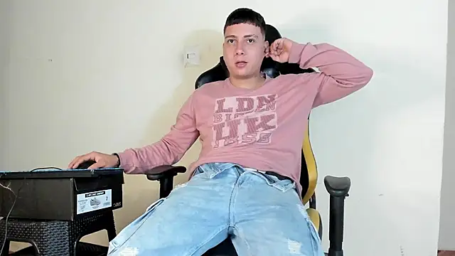 HELLSTAR online show from December 4, 7:26 am