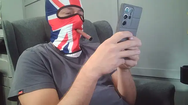 wank-over-ur-photo online show from September 12, 8:14 am