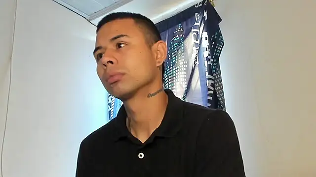  Logan Colton  online show from February 19, 5:09 pm