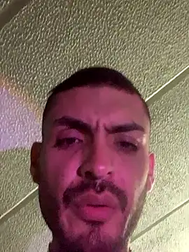 Snapshot of malek_xarx_ chatting on September 18, 2:13 am malek xarx online show from September 18, 2:13 am