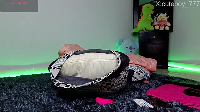 Danny cute 05 online show from November 4, 9:32 am