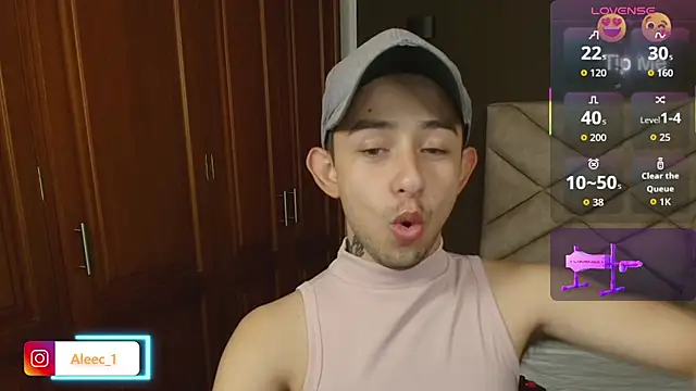 Aleecandrews online show from October 22, 7:38 pm