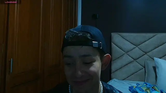 Aleecandrews online show from October 30, 7:48 pm