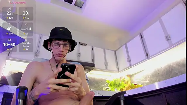 david huge online show from November 28, 1:35 pm