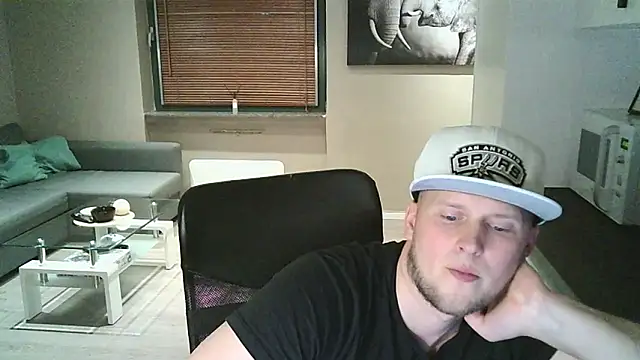 Dartanjanas13 online show from October 18, 9:09 pm