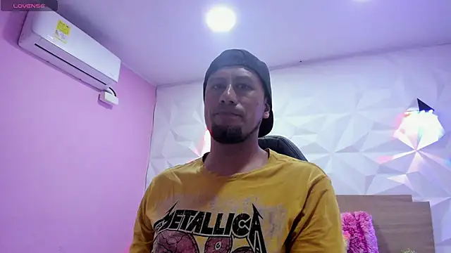 Snapshot of willou_86 chatting on October 2, 4:11 pm willou 86 online show from October 2, 4:11 pm