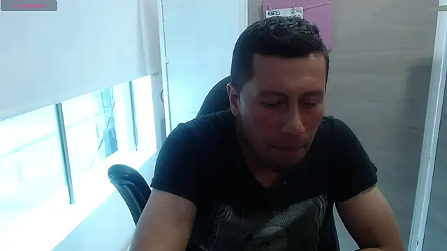 Snapshot of willou_86 chatting on October 11, 3:49 pm willou 86 online show from October 11, 3:49 pm