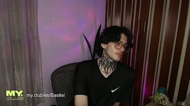 Mihail leroy online show from April 22, 2:29 am