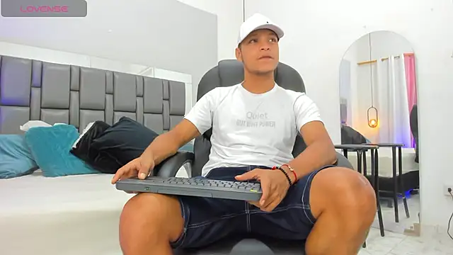 Ricky Owens1 online show from November 21, 8:52 pm