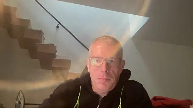 Snapshot of choupipat1 chatting on October 1, 6:28 am choupipat1 online show from October 1, 6:28 am