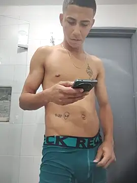 Snapshot of Davig4 chatting on October 16, 2:52 am Davig4 online show from October 16, 2:52 am